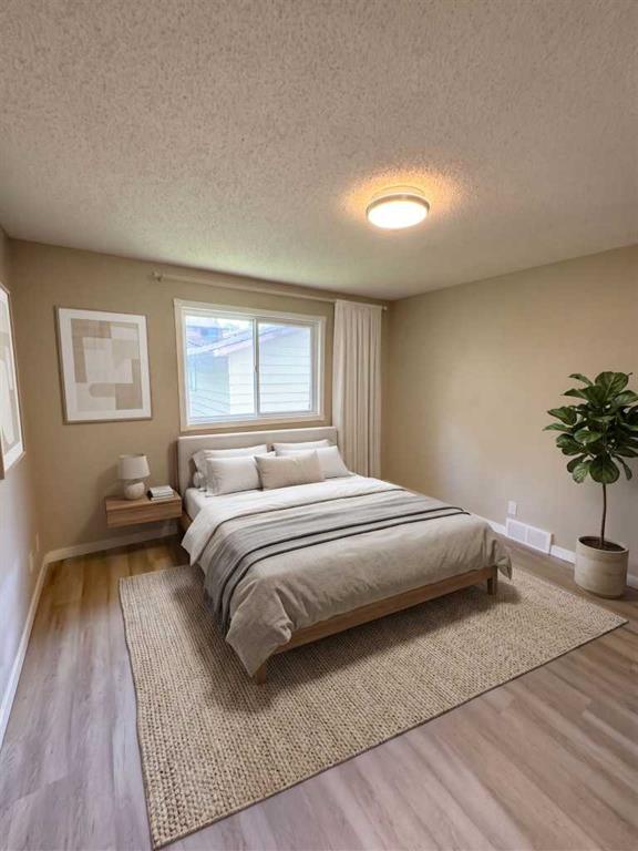 Picture of 1095 Berkley Drive NW, Calgary Real Estate Listing