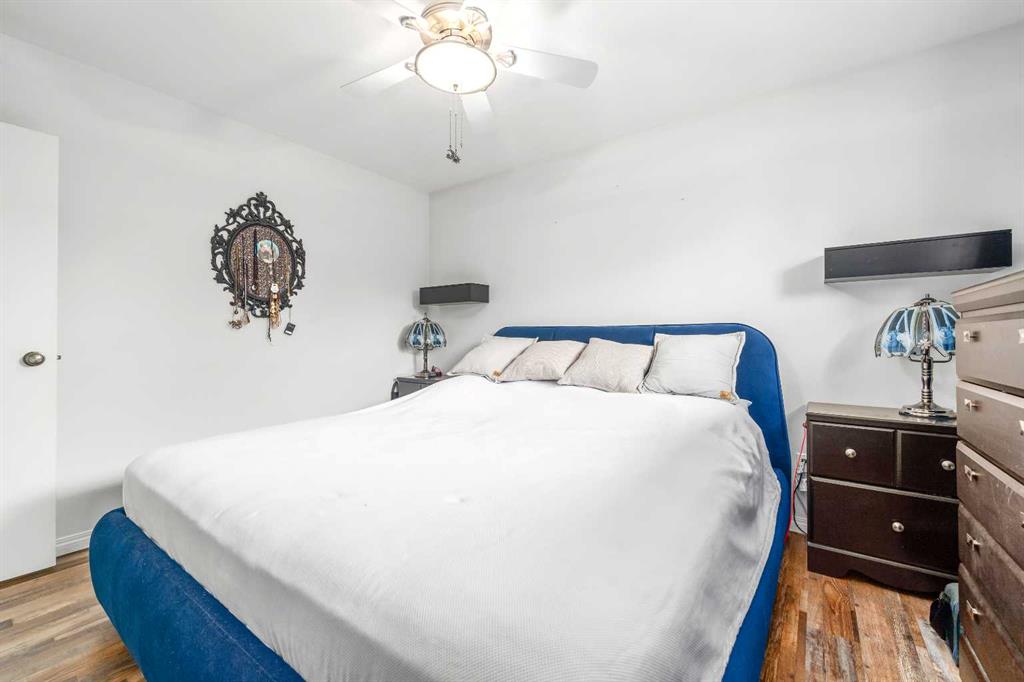 Picture of 131 Mitchell Crescent NW, Medicine Hat Real Estate Listing