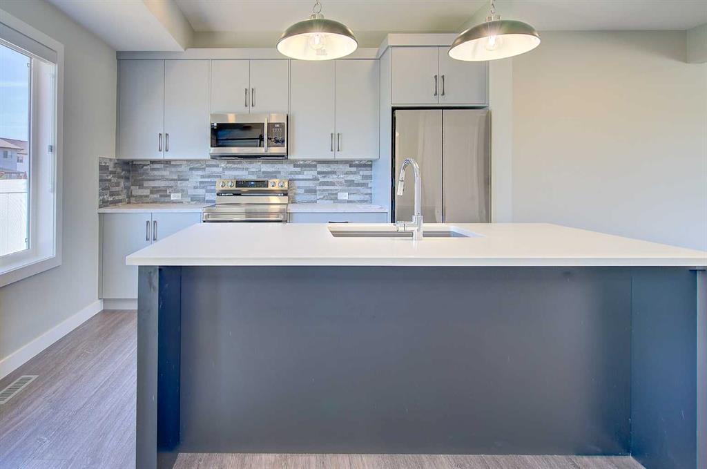 Picture of 56 Inglis Crescent , Sylvan Lake Real Estate Listing