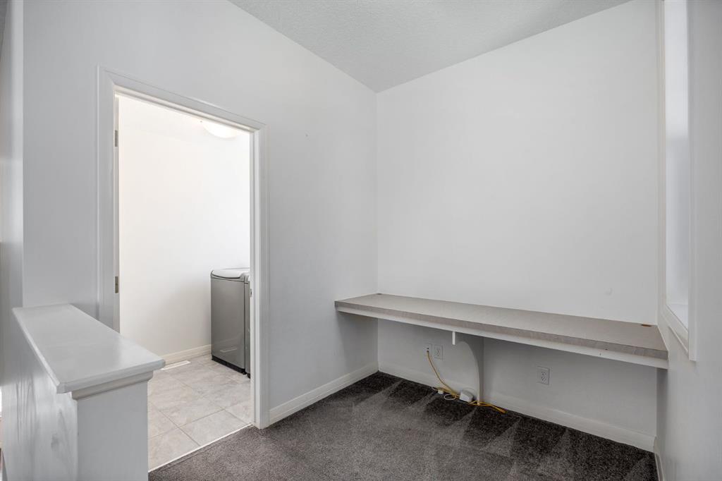 Picture of 31 Chaparral Valley Way SE, Calgary Real Estate Listing