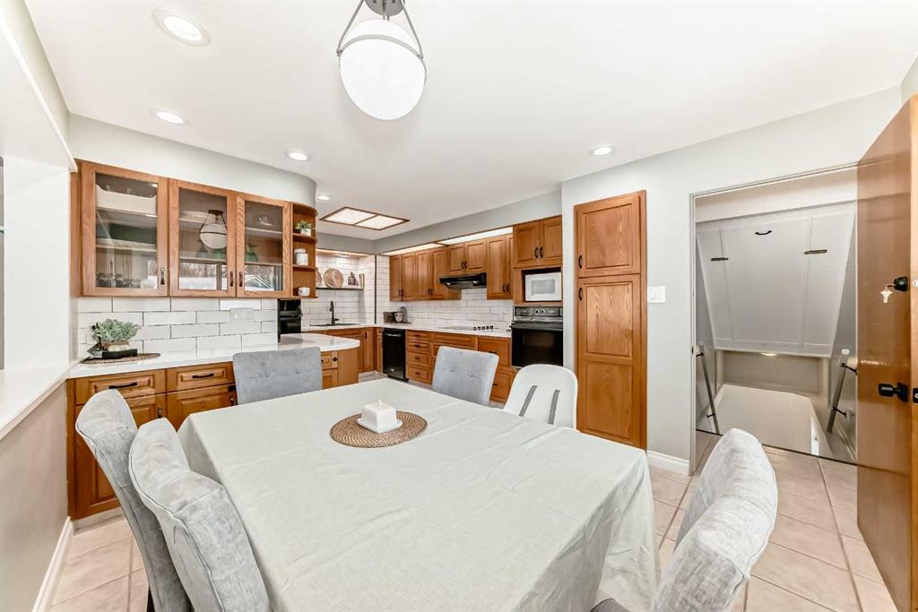 Picture of 8043 Elbow Drive SW, Calgary Real Estate Listing