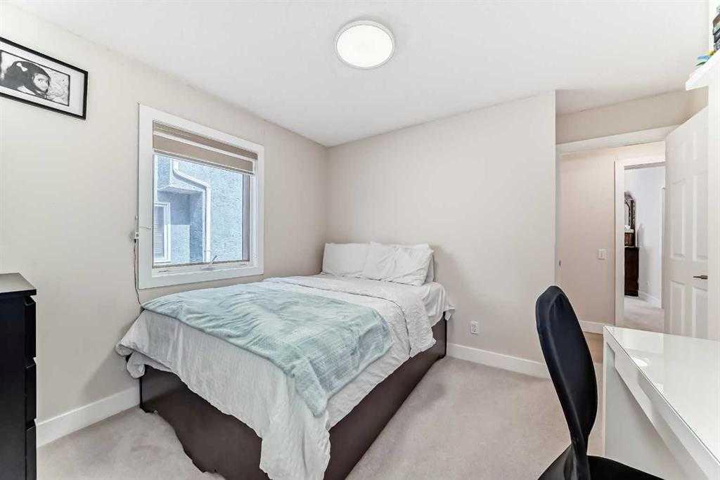 Picture of 7165 California Boulevard NE, Calgary Real Estate Listing
