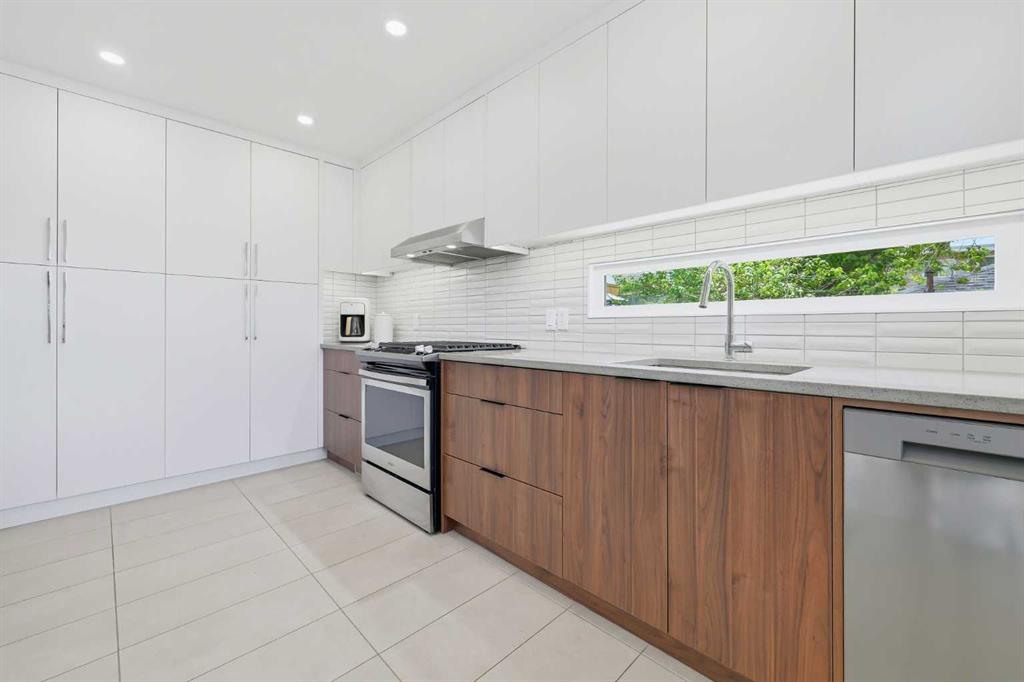 Picture of 2119 22 Avenue SW, Calgary Real Estate Listing