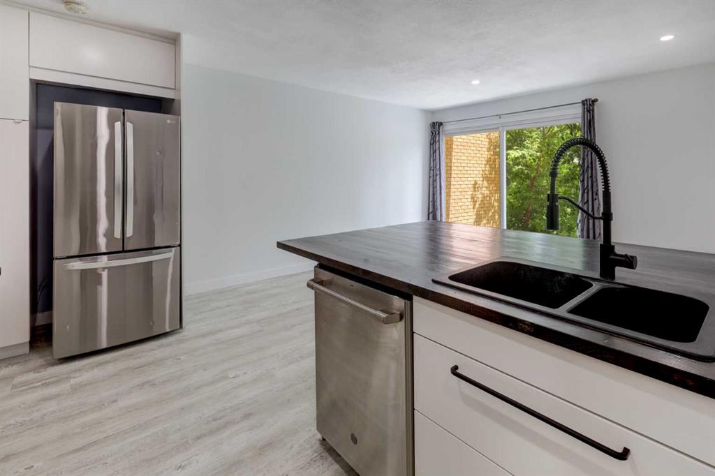 Picture of 3525 43 Street SW, Calgary Real Estate Listing
