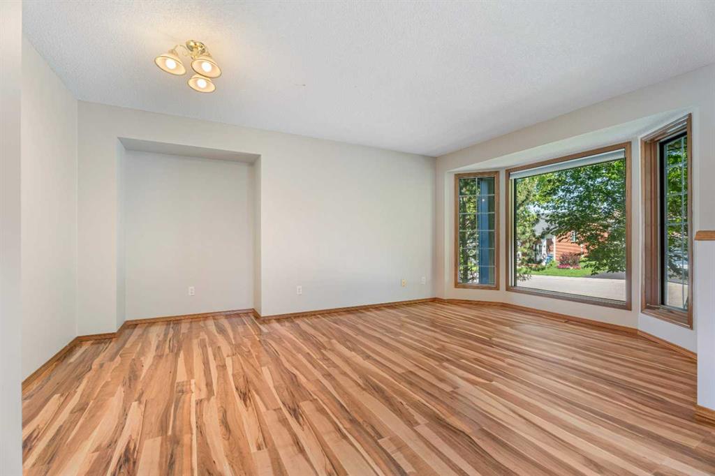 Picture of 14 Easterbrook Place SE, Airdrie Real Estate Listing