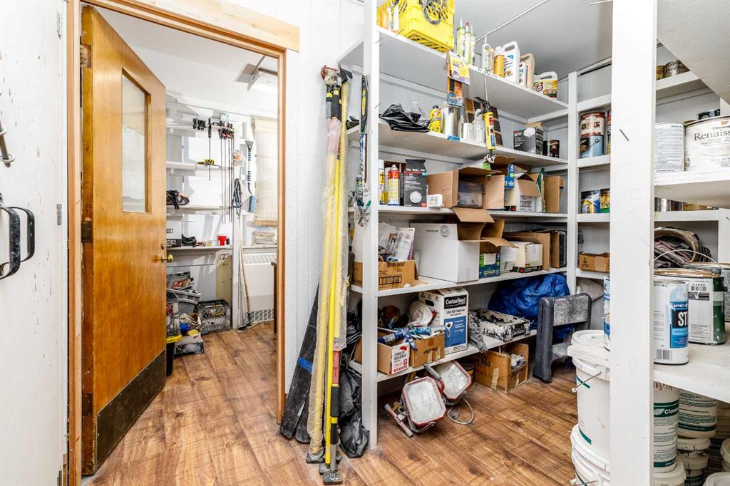 Picture of 2460 36 Avenue , Rural Red Deer County Real Estate Listing