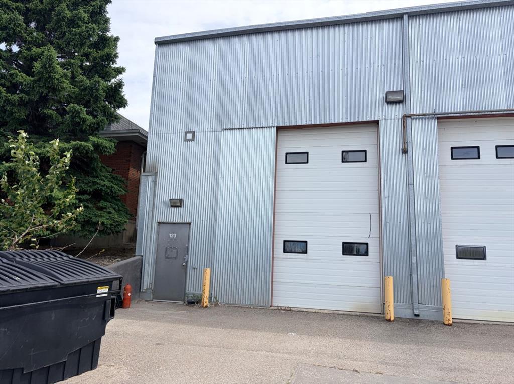 Picture of 123, 554 Carmichael Lane , Hinton Real Estate Listing