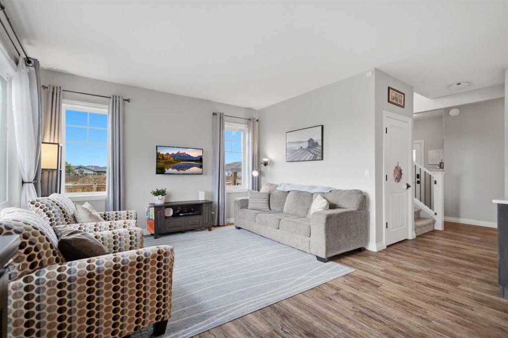 Picture of 217 Augustus Way , Penhold Real Estate Listing