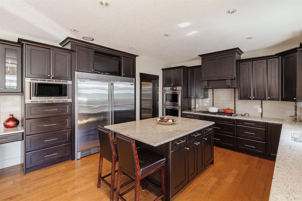 Picture of 412 Aspen Glen Place SW, Calgary Real Estate Listing