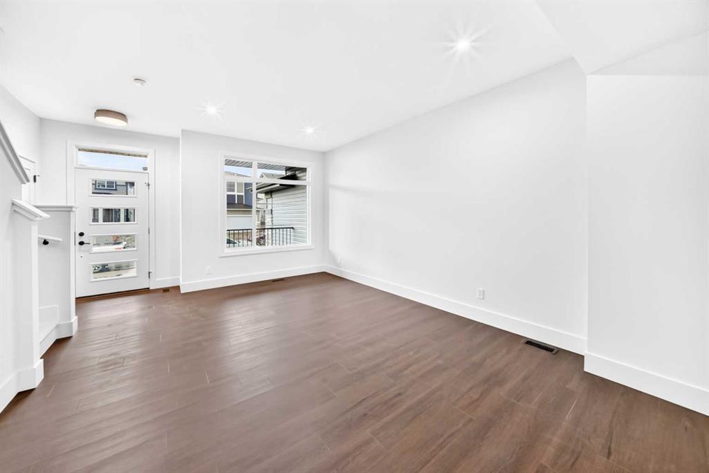 Picture of 421 Clydesdale Avenue , Cochrane Real Estate Listing