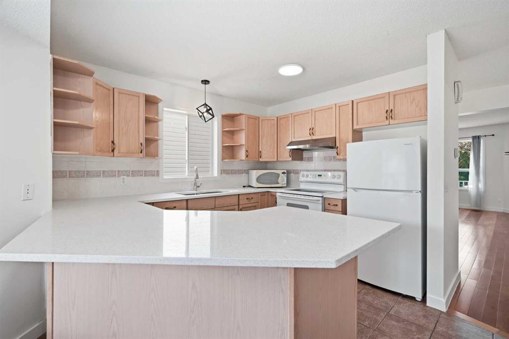Picture of 66 Arbour Wood Mews NW, Calgary Real Estate Listing