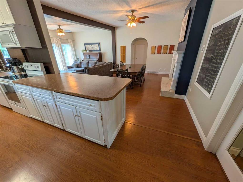 Picture of 703 5 Avenue W, Brooks Real Estate Listing