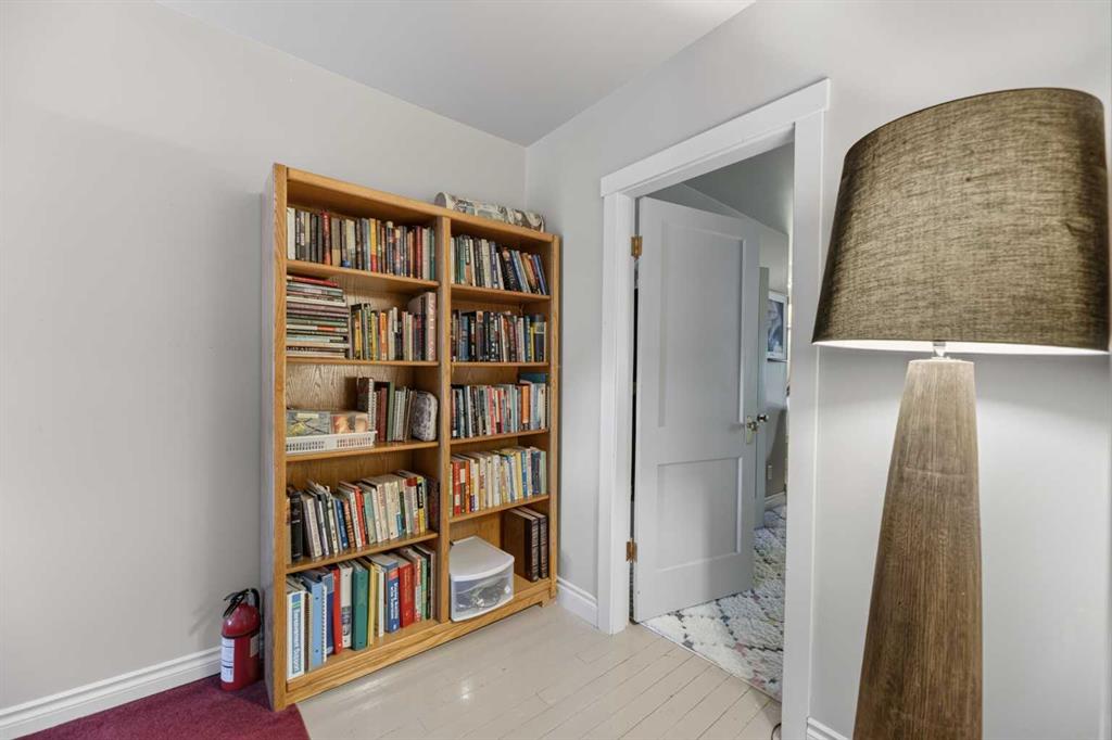 Picture of 2109 21 Avenue , Bowden Real Estate Listing