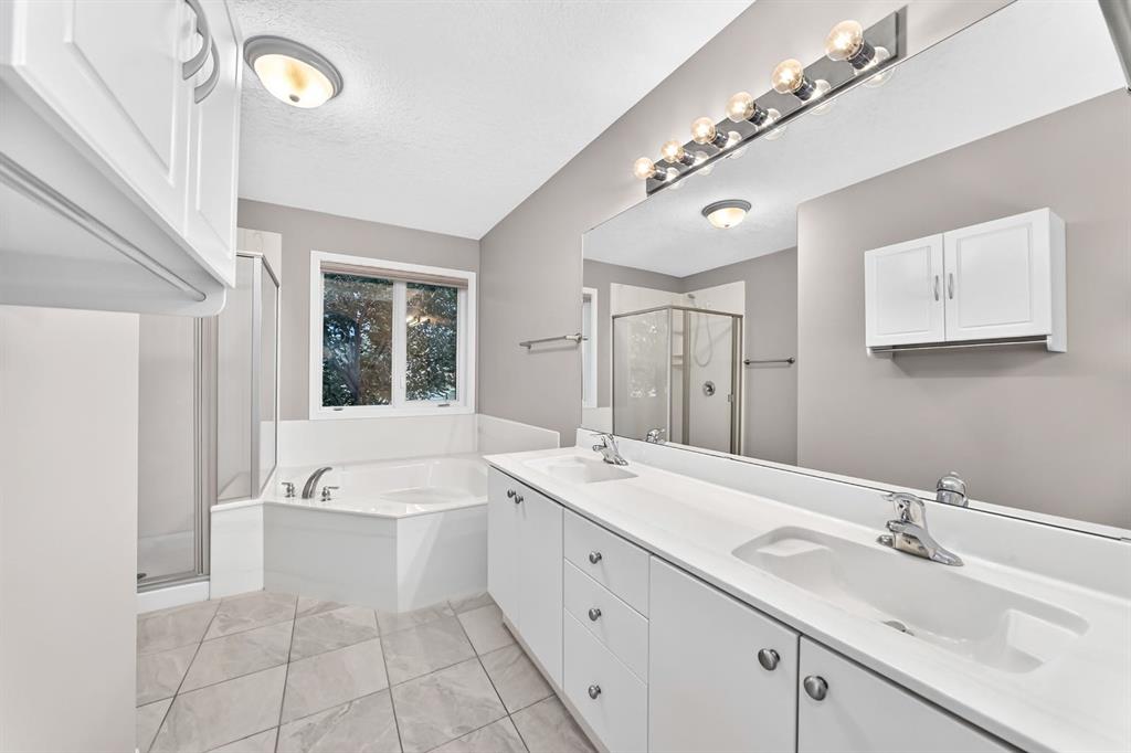 Picture of 142 Strathmore Lakes Place , Strathmore Real Estate Listing