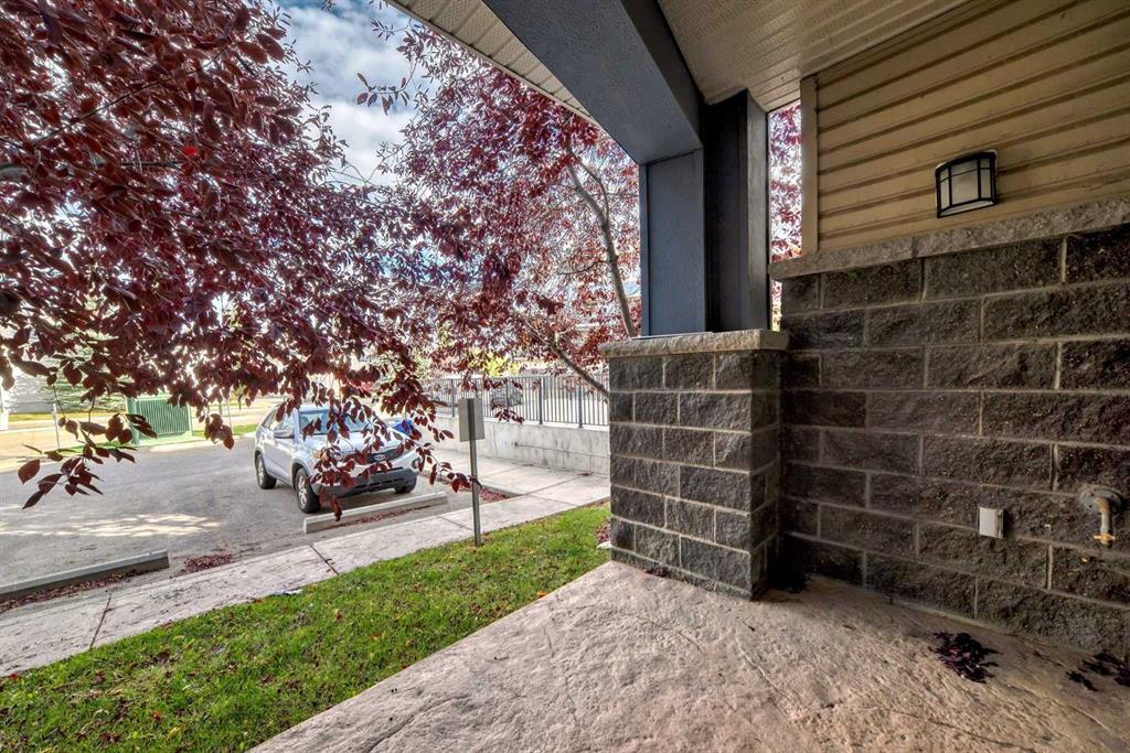 Picture of 110, 108 Country Village Circle NE, Calgary Real Estate Listing