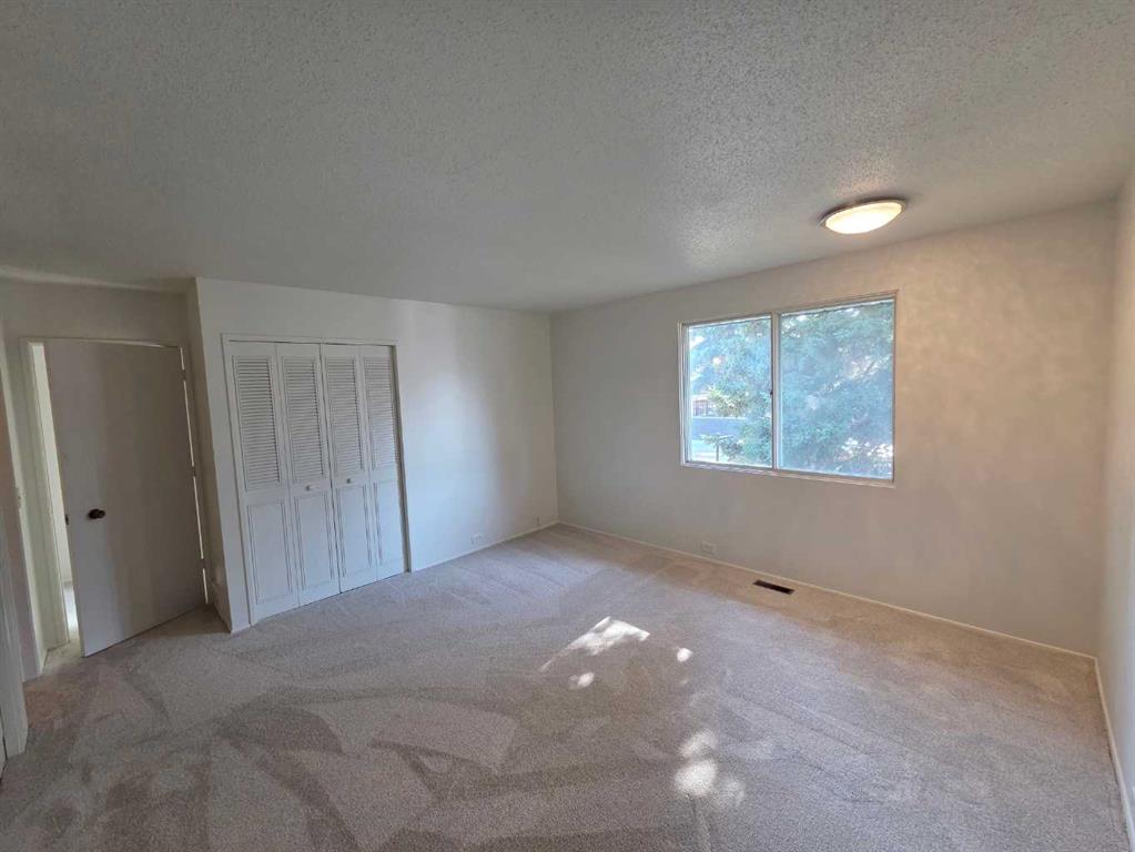 Picture of 5936 Dalmead Crescent NW, Calgary Real Estate Listing