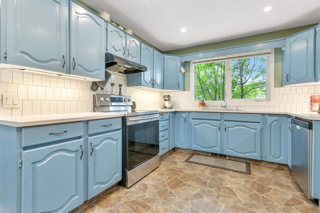 Picture of 5215 52 Avenue , Eckville Real Estate Listing
