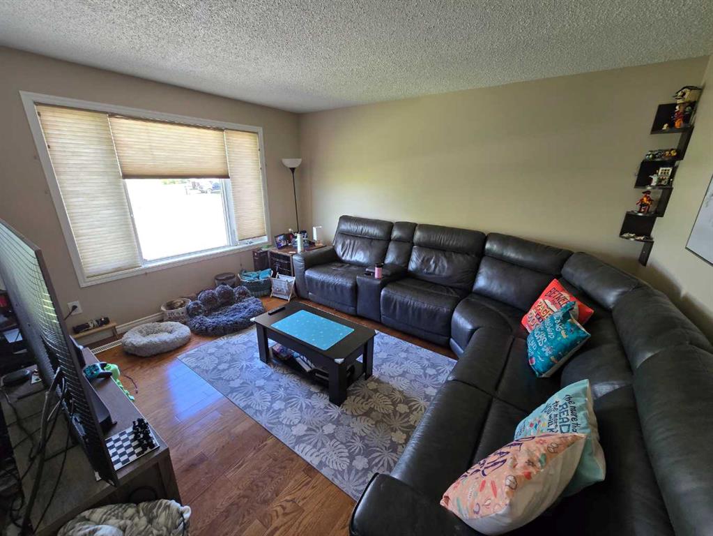 Picture of 5201 55 Avenue , Berwyn Real Estate Listing