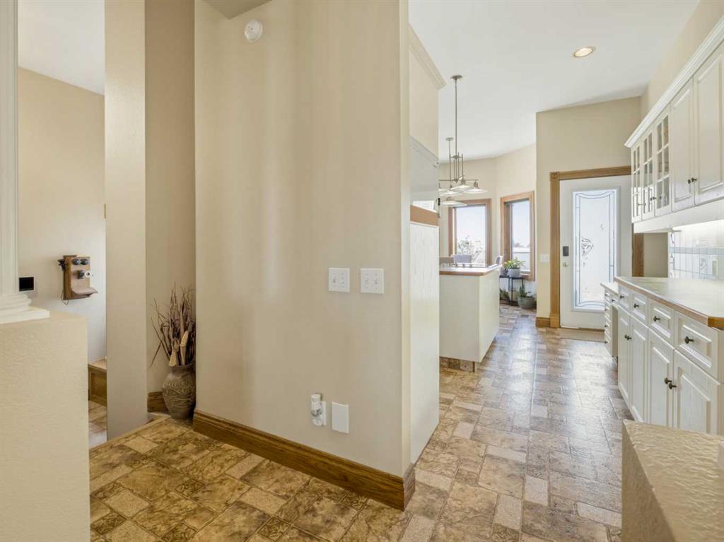 Picture of 90013 212  , Rural Lethbridge County Real Estate Listing