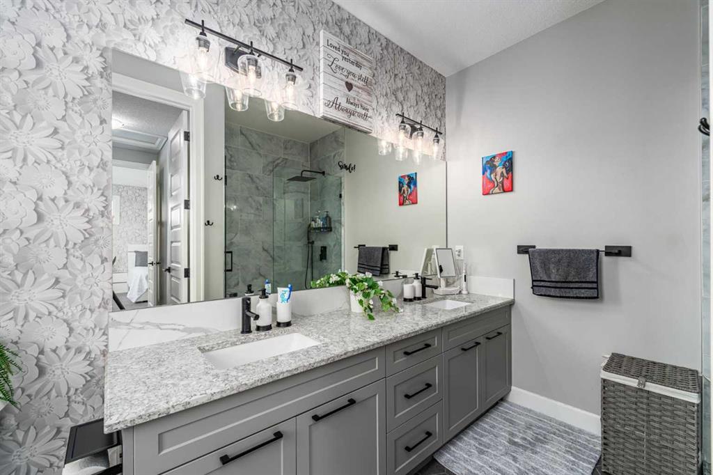 Picture of 46 Yorkstone Way SW, Calgary Real Estate Listing