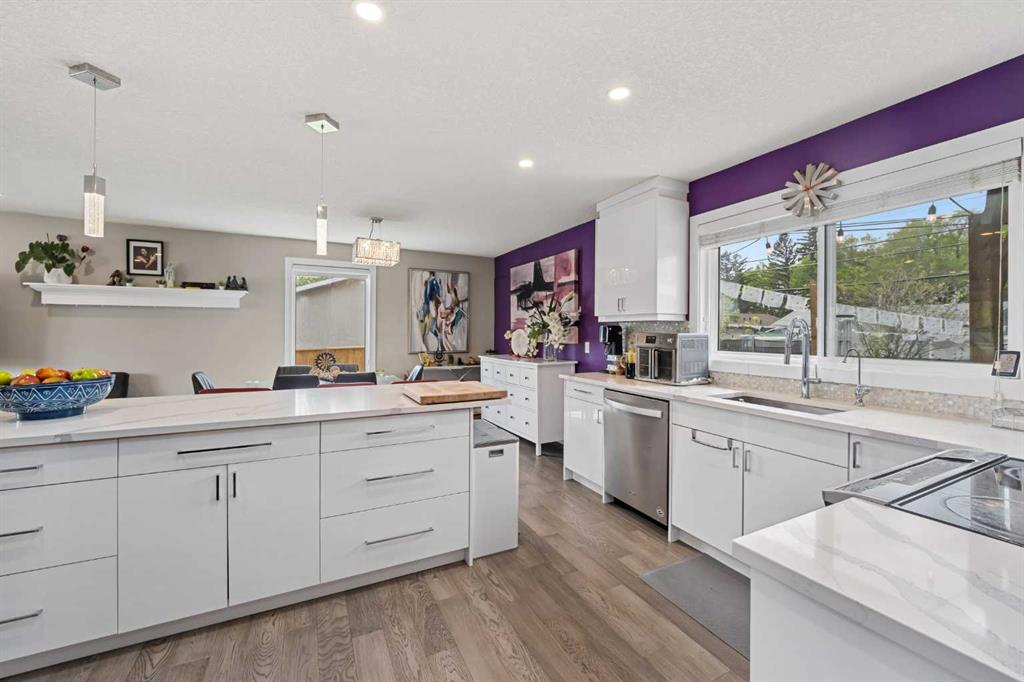 Picture of 80 Allandale Close SE, Calgary Real Estate Listing