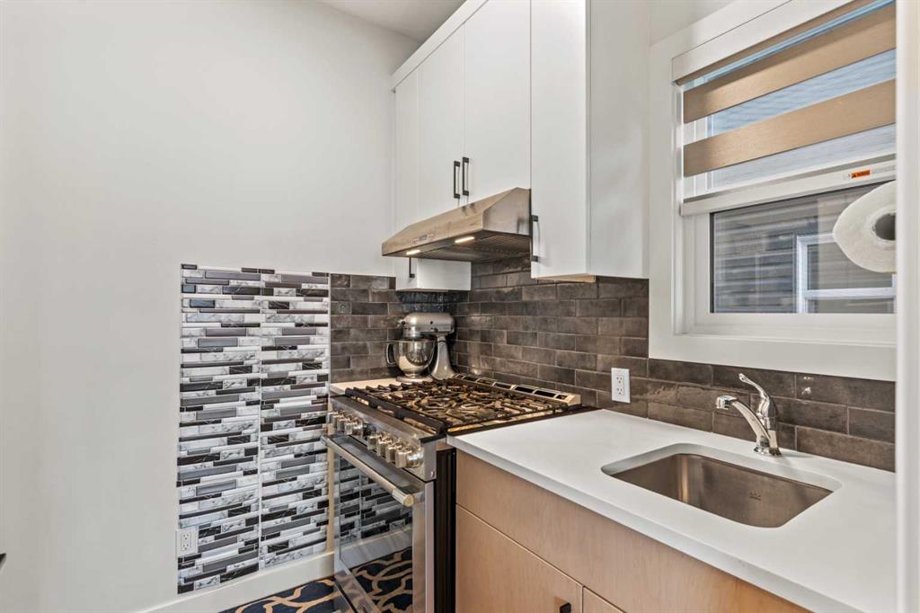Picture of 116 Ambleside Crescent NW, Calgary Real Estate Listing