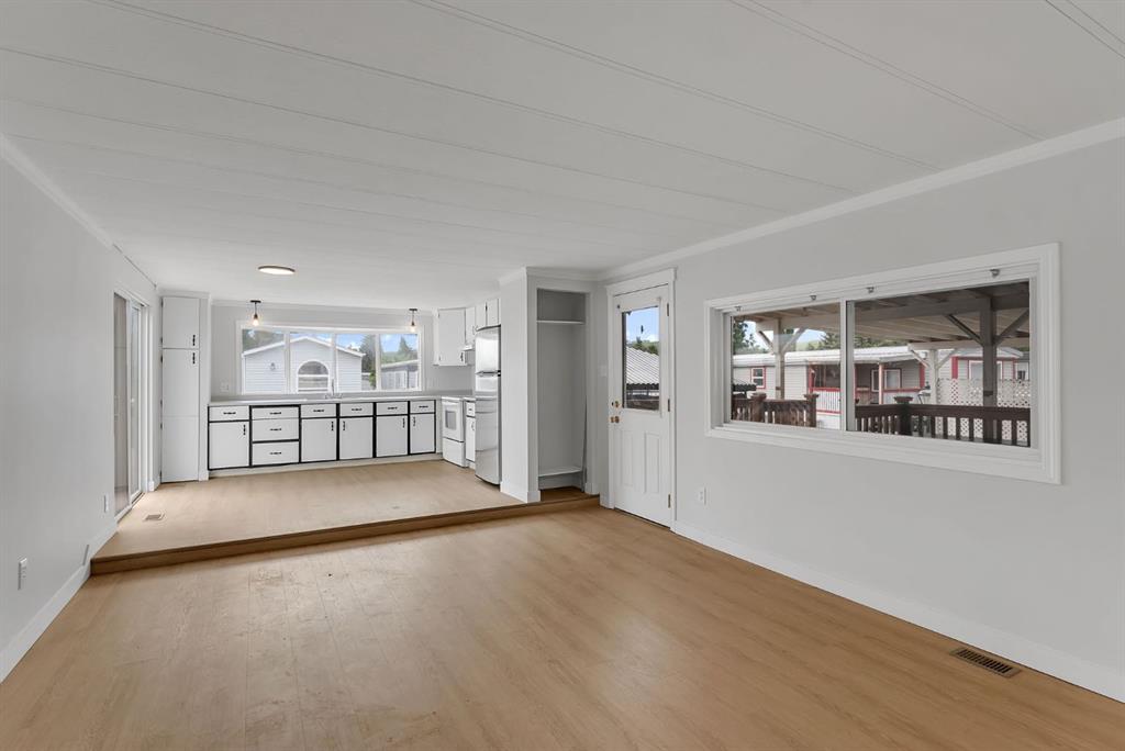 Picture of 433, 3223 83 Street NW, Calgary Real Estate Listing
