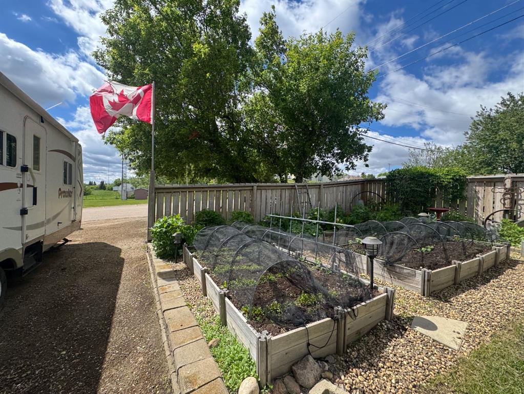 Picture of 5001 45 Street , Sedgewick Real Estate Listing