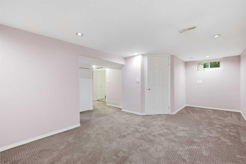Picture of 806 Radford Road NE, Calgary Real Estate Listing
