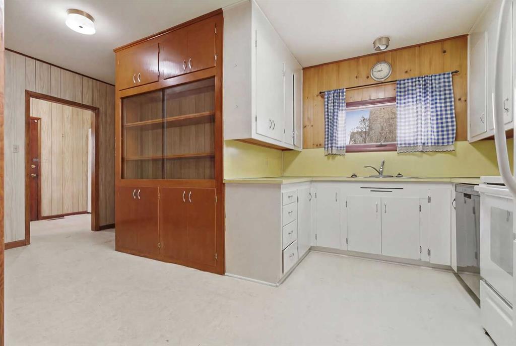Picture of 224 1 Street S, Vulcan Real Estate Listing