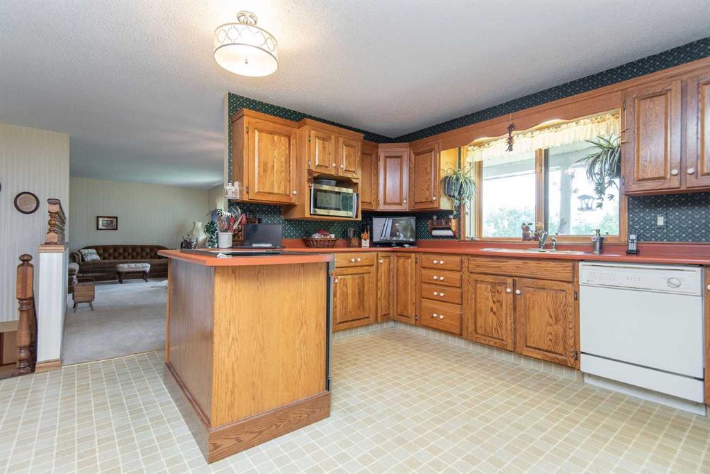 Picture of 129, 28319 Township Road 384  , Rural Red Deer County Real Estate Listing