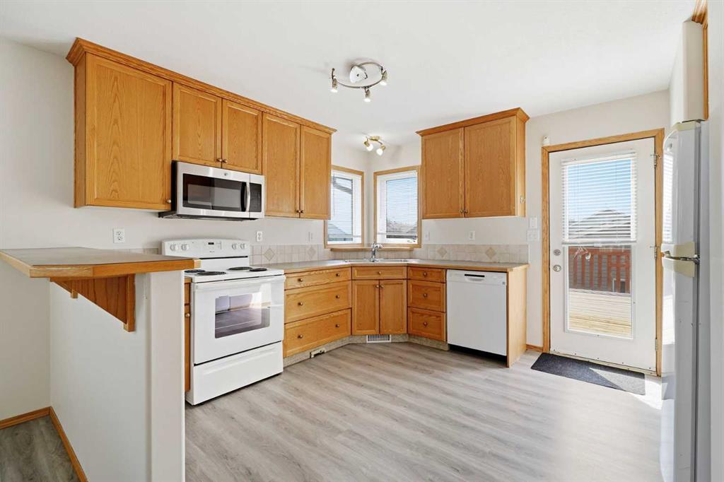 Picture of 22 Lanterman Close , Red Deer Real Estate Listing