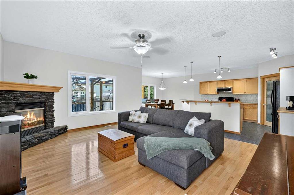 Picture of 121 Springmere Road , Chestermere Real Estate Listing
