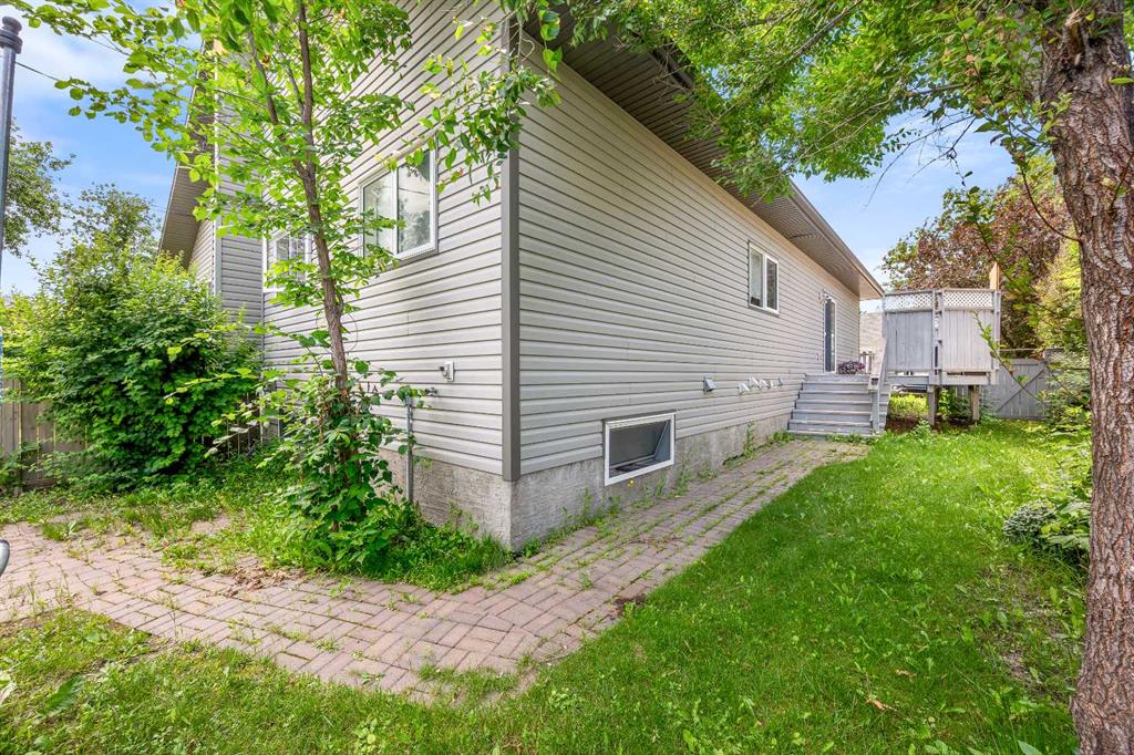 Picture of 4103 49 Avenue , Lloydminster Real Estate Listing