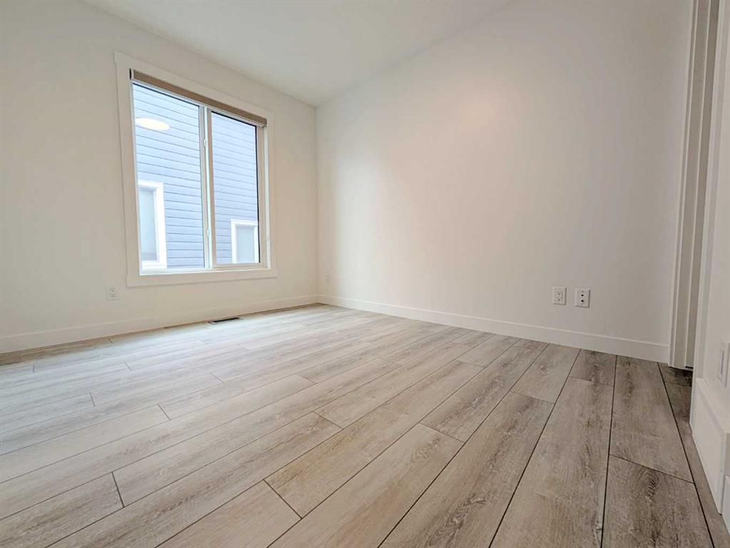 Picture of 152, 380 Seton Villas SE, Calgary Real Estate Listing