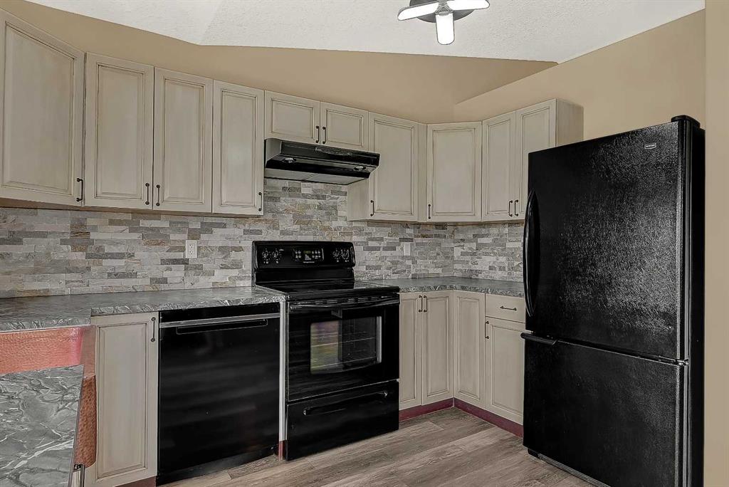 Picture of 10244 97 Street , Sexsmith Real Estate Listing