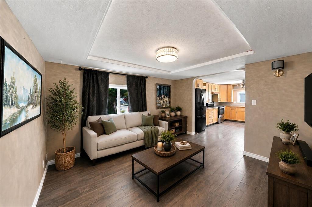 Picture of 19, 4516 48 Avenue  , Sylvan Lake Real Estate Listing