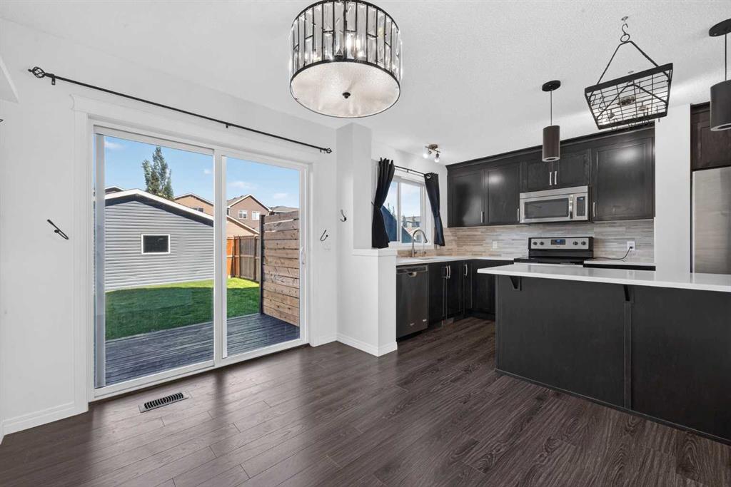 Picture of 330 Auburn Meadows Boulevard SE, Calgary Real Estate Listing