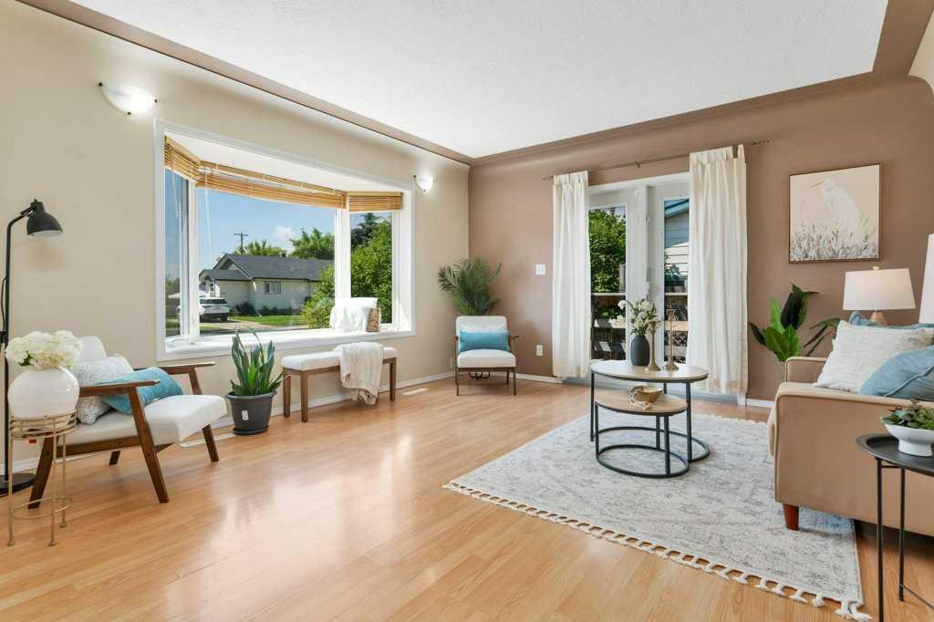 Picture of 5126 52 Avenue , Rimbey Real Estate Listing
