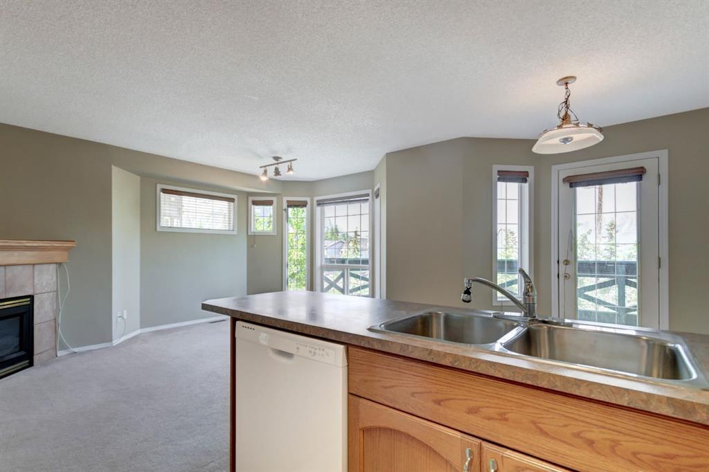 Picture of 3, 823 Wilson Way , Canmore Real Estate Listing