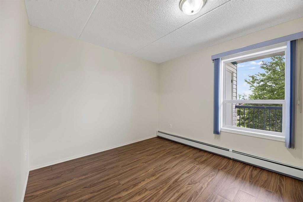 Picture of 210, 4514 54 Avenue , Olds Real Estate Listing