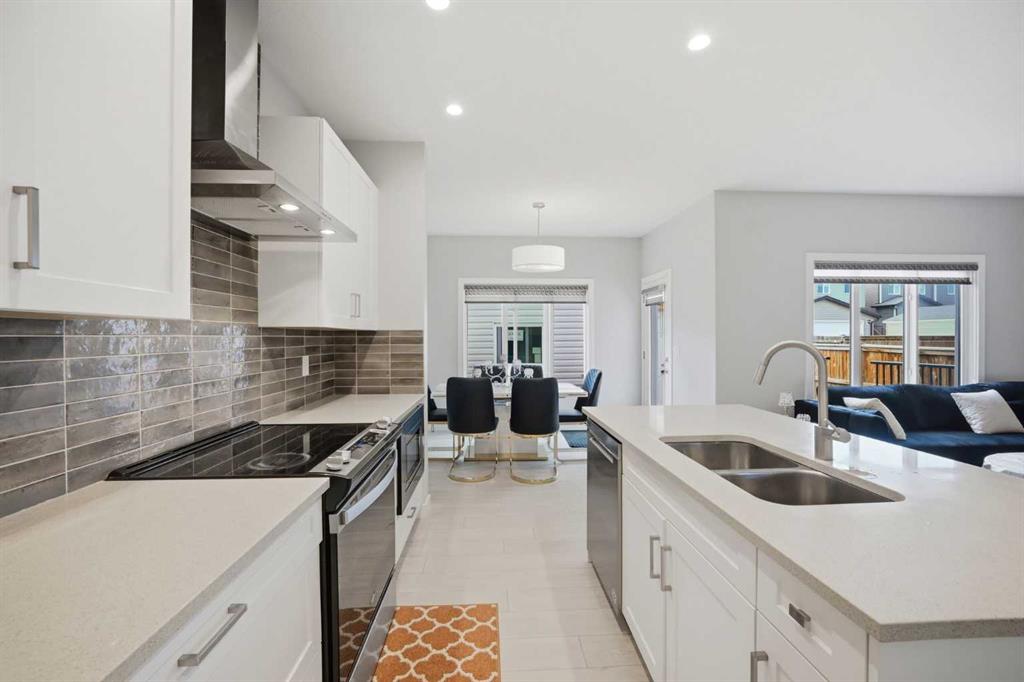 Picture of 232 Cornerbrook Common NE, Calgary Real Estate Listing