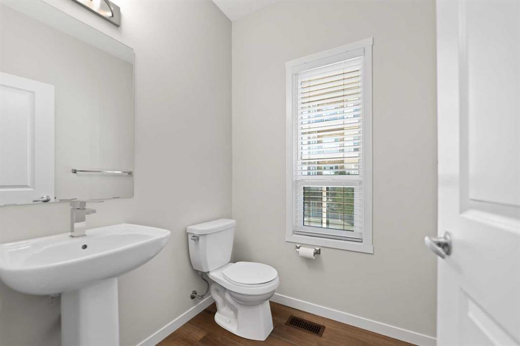 Picture of 209 Harvest Hills Common NE, Calgary Real Estate Listing