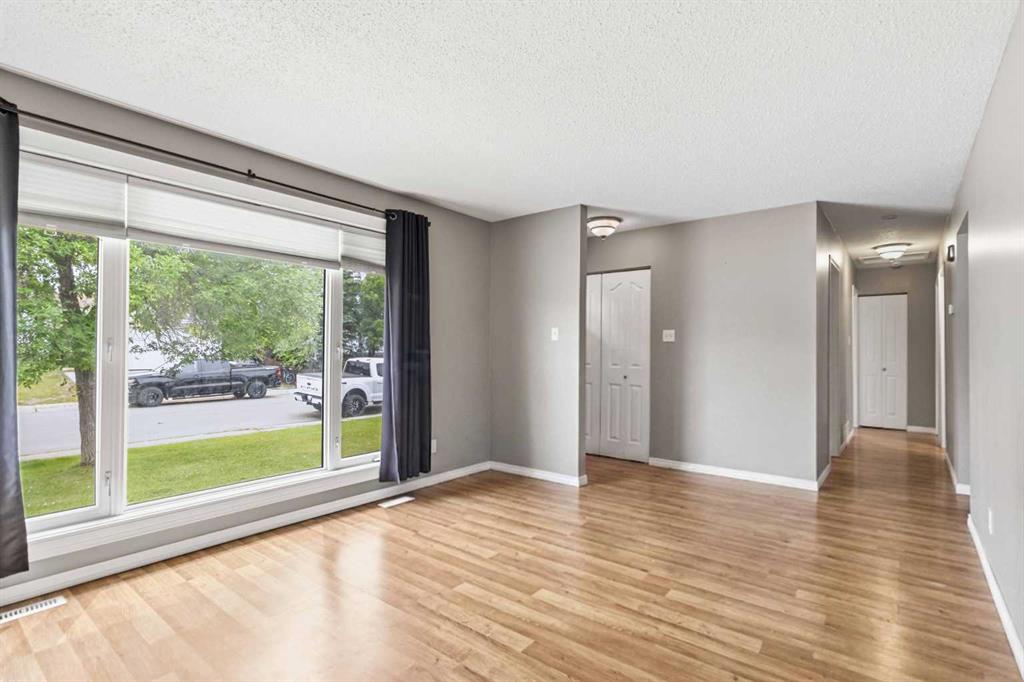 Picture of 157 Rogers Crescent , Fort McMurray Real Estate Listing