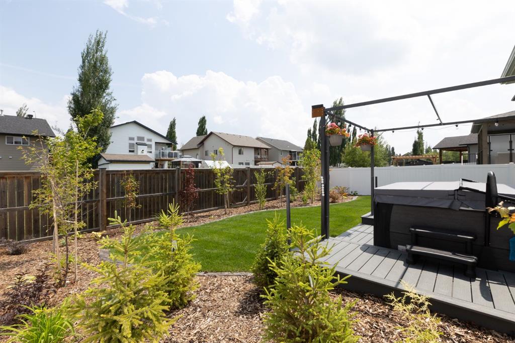 Picture of 22 Napoleon Meadows Way  , Innisfail Real Estate Listing