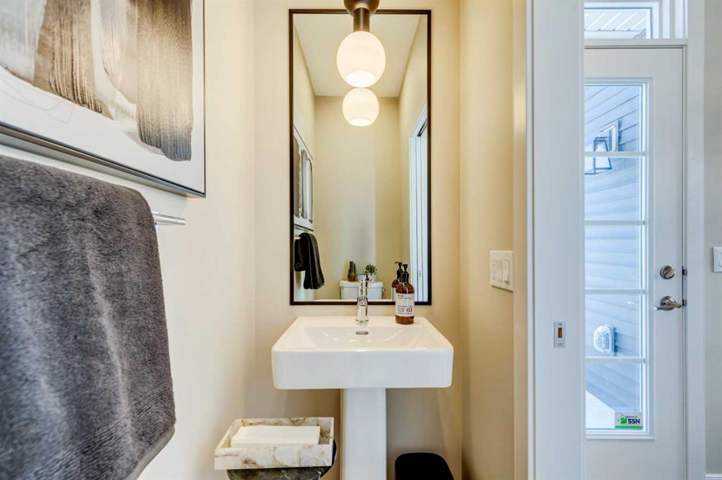 Picture of 282 southbow Avenue , Cochrane Real Estate Listing