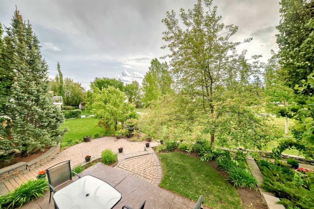 Picture of 146 Scenic View Close , Calgary Real Estate Listing