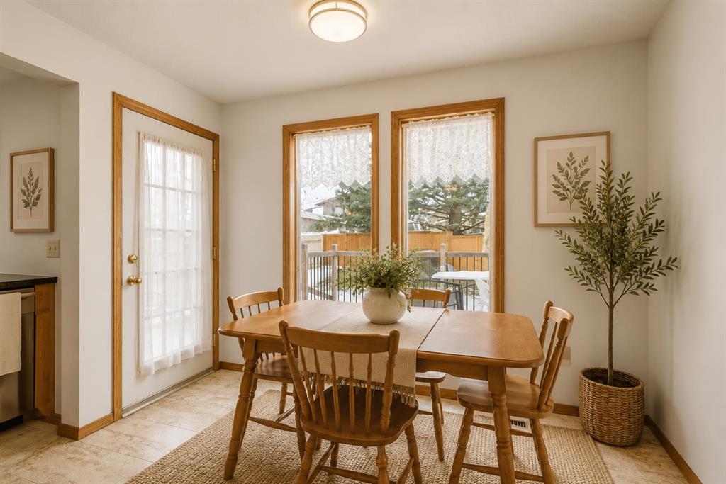 Picture of 132 Scenic Cove Circle NW, Calgary Real Estate Listing