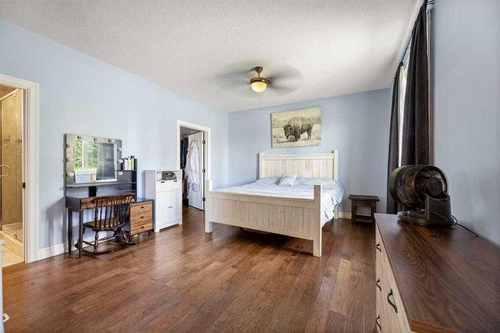 Picture of 28537 Township Road 334  , Rural Mountain View County Real Estate Listing