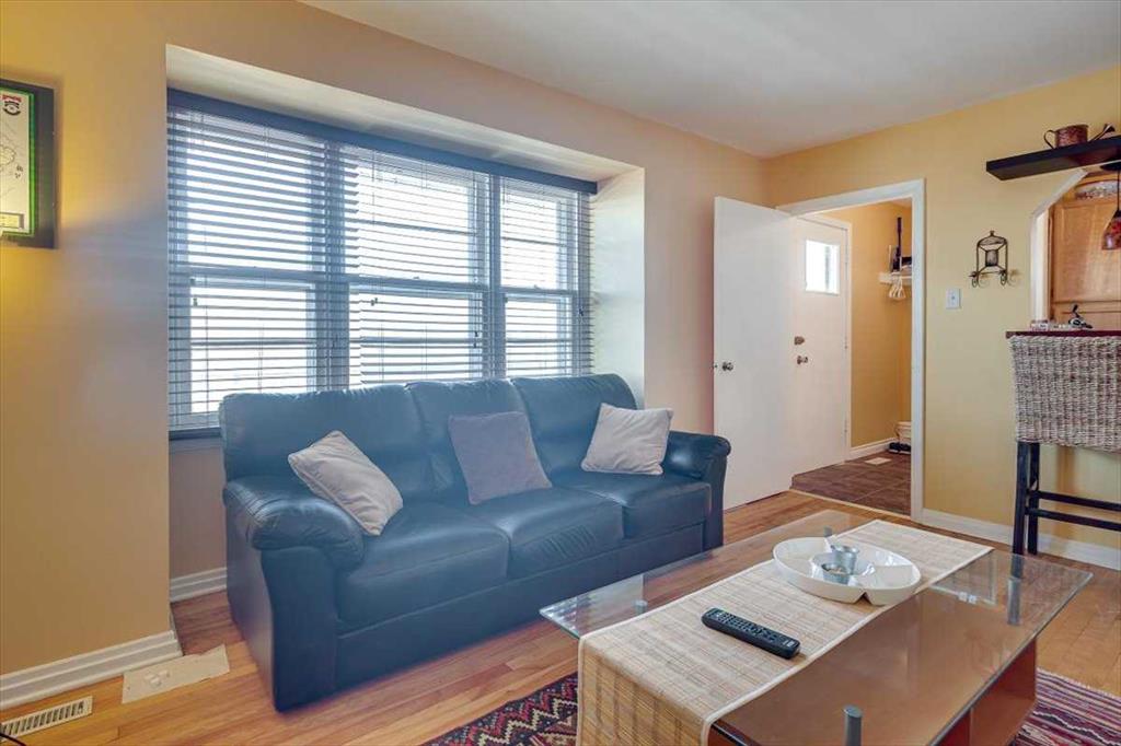 Picture of 1,  Buffalo Drive , Rural Stettler No. 6, County of Real Estate Listing